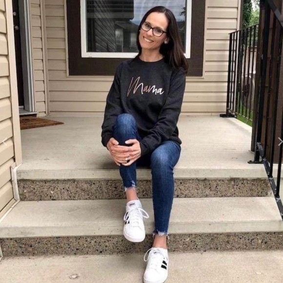 BLONDE AMBITION Cotton / Poly Blend Charcoal Sweatshirt Rose Gold ‘MAMA’ Graphic - Picture 1 of 8